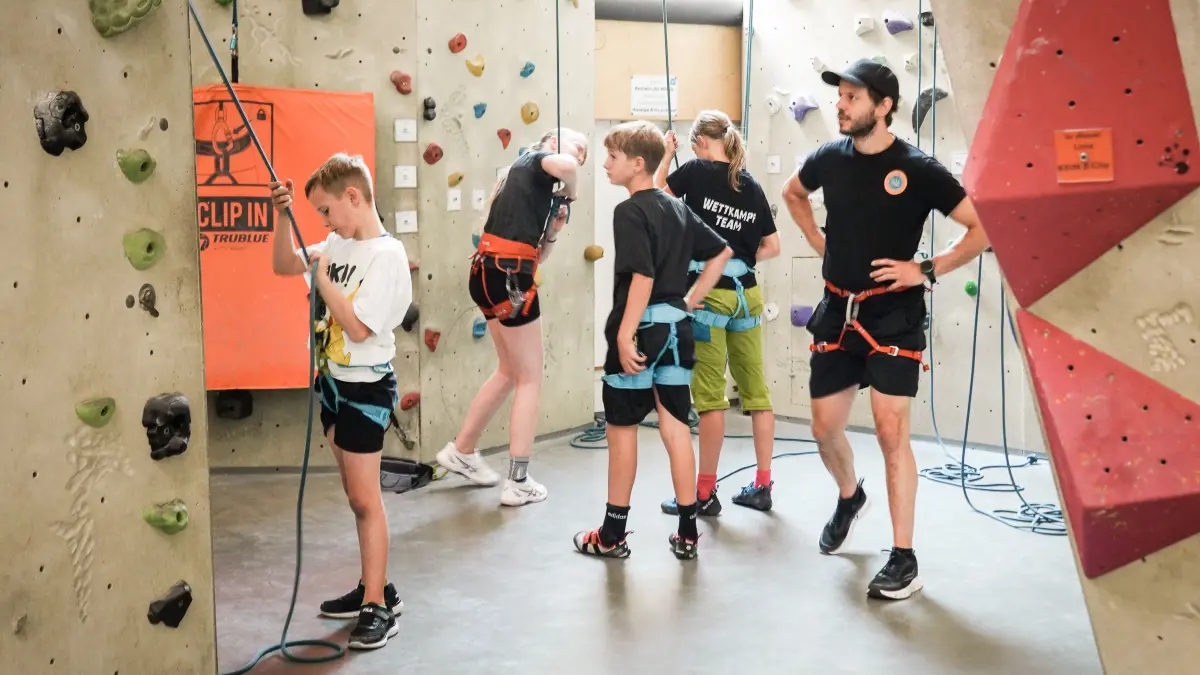 Waldau Sommer unterm Fernsehturm. Sport- und Freizeitgelände auf der Waldau in Stuttgart für die ganze Familie : Waldau Sommer unterm Fernsehturm. Sport- und Freizeitgelände auf der Waldau in Stuttgart für die ganze Familie