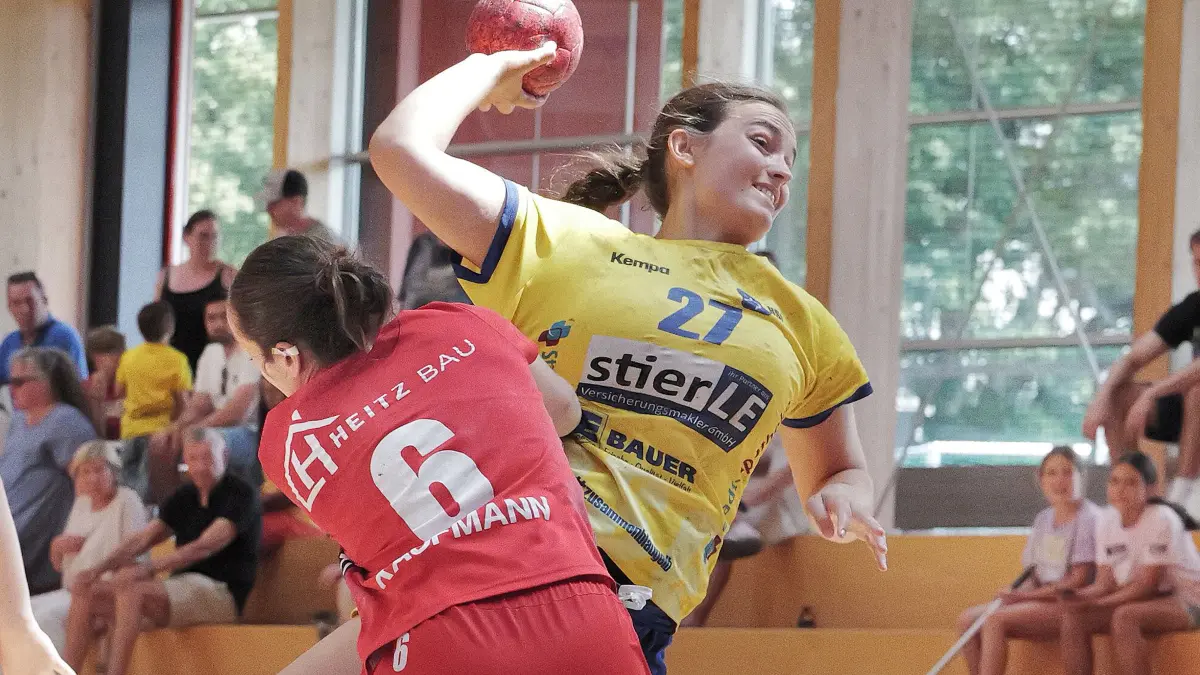 Handball, Frauen, Damen, 48. Erna Feinauer Turnier der HSG Leinfelden-Echterdingen: Handball, Frauen, Damen, Handballturnier, Frauenturnier, Turnier, 48. Erna-Feinauer-Turnier der HSG Leinfelden-Echterdingen, Spiel um Platz 3 / den 3. Platz
Nr. 27: Lotta Gerstweiler (HSG Leinfelden-Echterdingen (blau/gelb)
Fotograf: Günter E. Bergmann - Photography
Aufnahmedatum: 26.07.2026