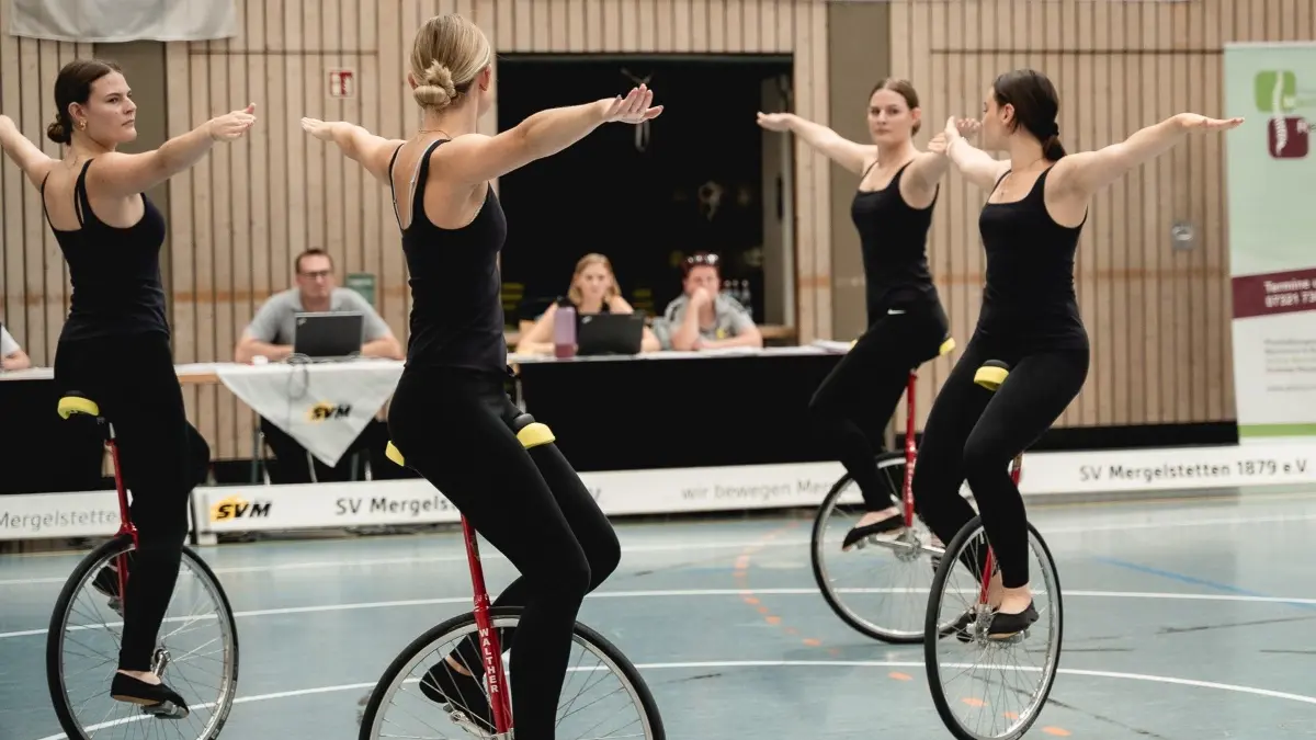 Mit Haltung zur Silbermedaille, von links die Sportlerinnen des RC Oberesslingen: Marleen Aeckerle, Kaja Demuth, Luisa Aeckerle und Annett Horlacher.