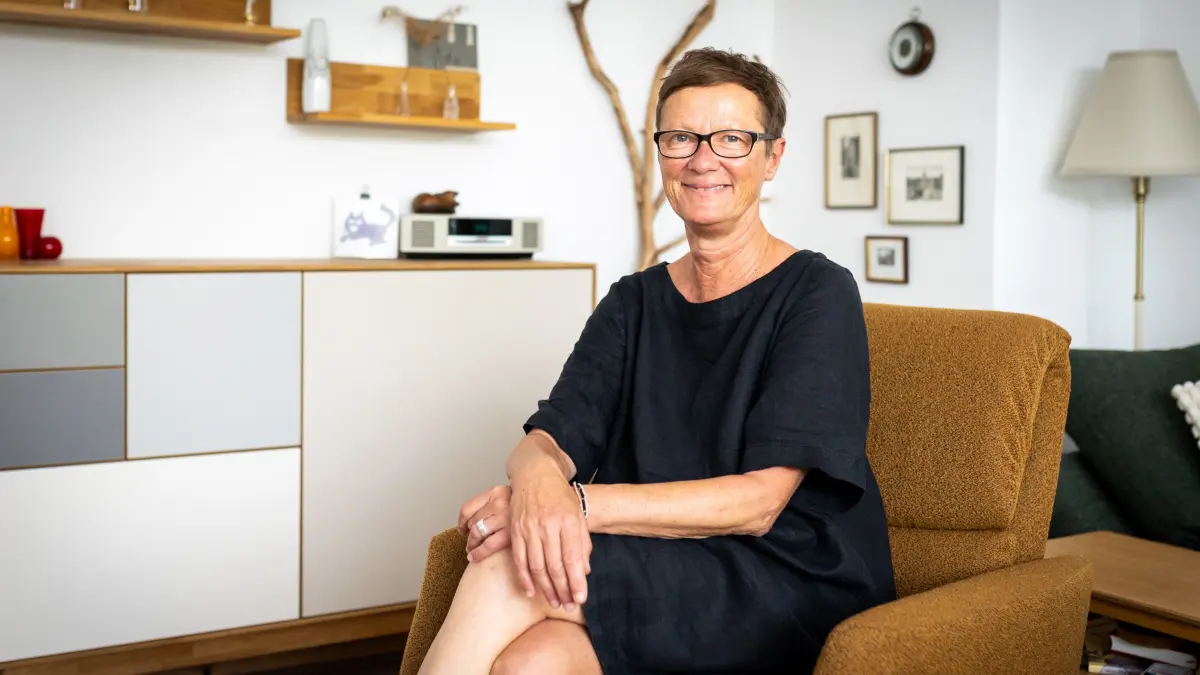 Daniela Steinhoff, berichtet von ihrem diversen Haus und ihrer diversen Nachbarschaft.: Stuttgart, Baden-Württemberg, 28.07.2026:
Daniela Steinhoff, berichtet von ihrem diversen Haus und ihrer diversen Nachbarschaft.
Notiz: No model release. Kein Einverständnis für Werbung, keine Weitergabe an Dritte.