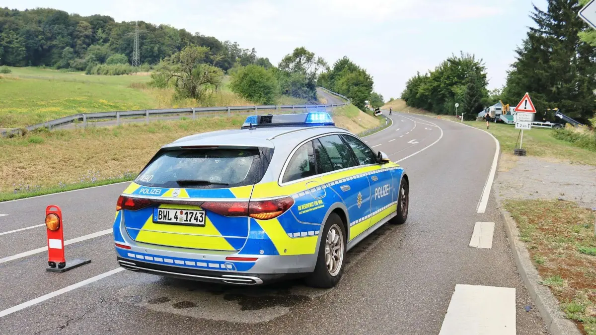 Frontalzusammenstoß zwischen zwei PKWs – L1140 voll gesperrt