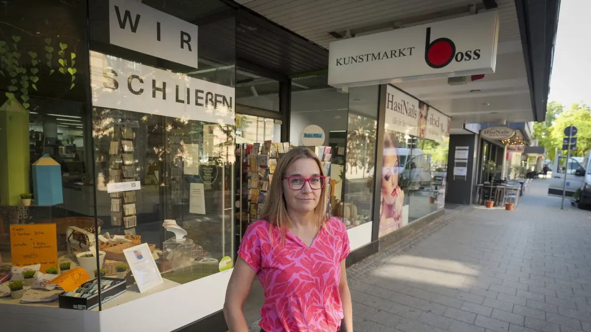 Boss: Ludwigsburg - Der Kunstmarkt Boss schließt zum Ende des Jahres - wieder ein Ludwigsburger Traditionsgeschäft weniger. Nachdem die ursprünglichen Besitzer altershalber aufgegeben hatten, fand sich doch noch eine Nachfolgerin. Doch die hatte mit vielen Widrigkeiten zu kämpfen.