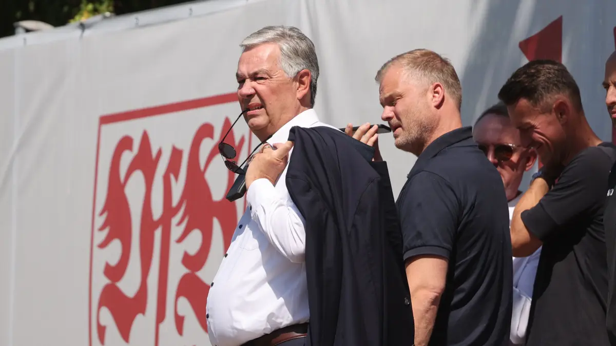 VfB Stuttgart Saisoneröffnung : BAU // Stuttgart , VfB Stuttgart Saisoneröffnung VfB Stuttgart Frauen vs. TSG 1899 Hoffenheim Frauen , von links: Dietmar Allgaier / Fabian Wohlgemuth ( VfB )