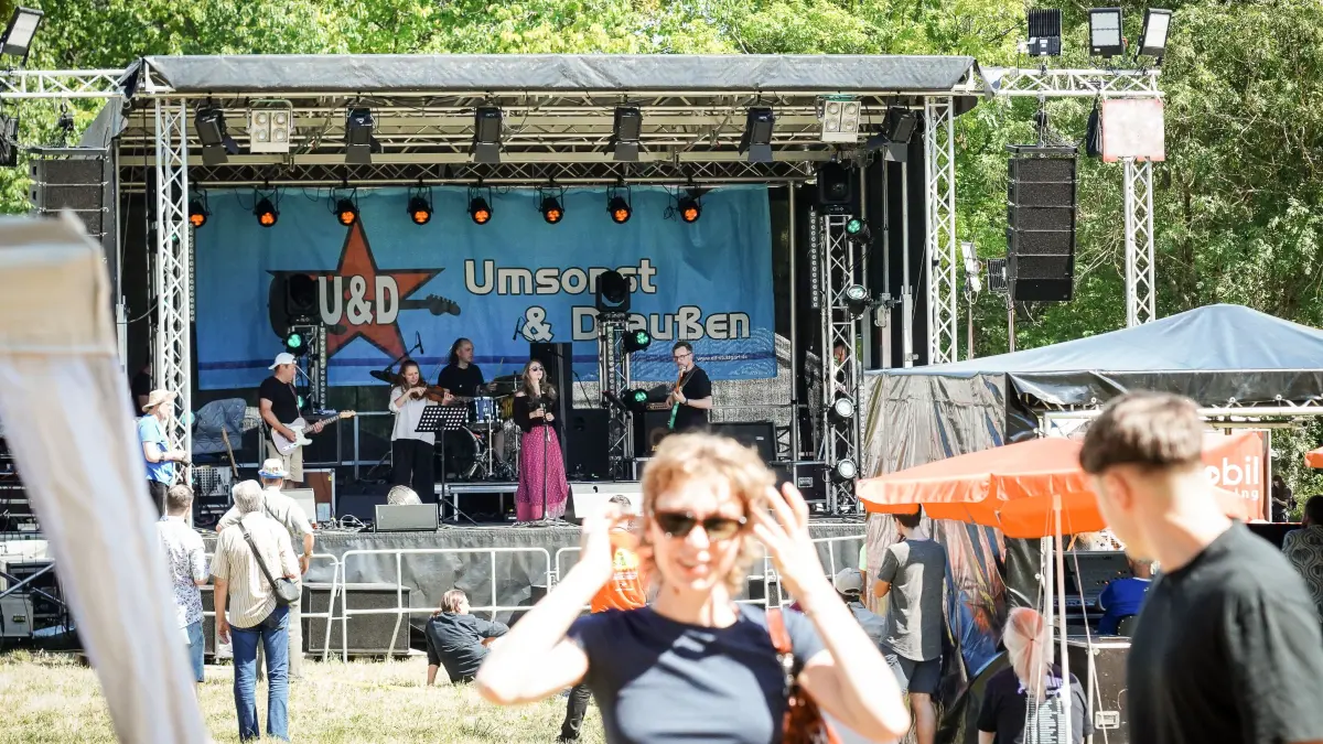 Bereits zum 45. Mal findet an diesem Wochenende in S-Vaihingen das Festival Umsonst & Draußen statt : Bereits zum 45. Mal findet an diesem Wochenende in S-Vaihingen das Festival Umsonst & Draußen statt