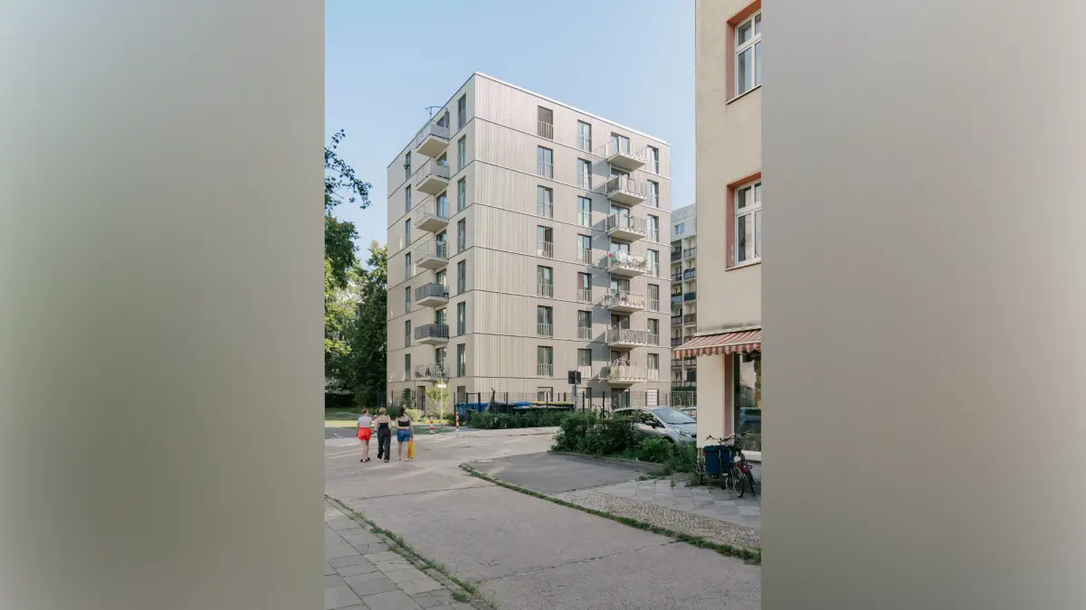 Vier Wohnhäuser in Friedrichshain, Berlin von Praeger Richter Architekten.