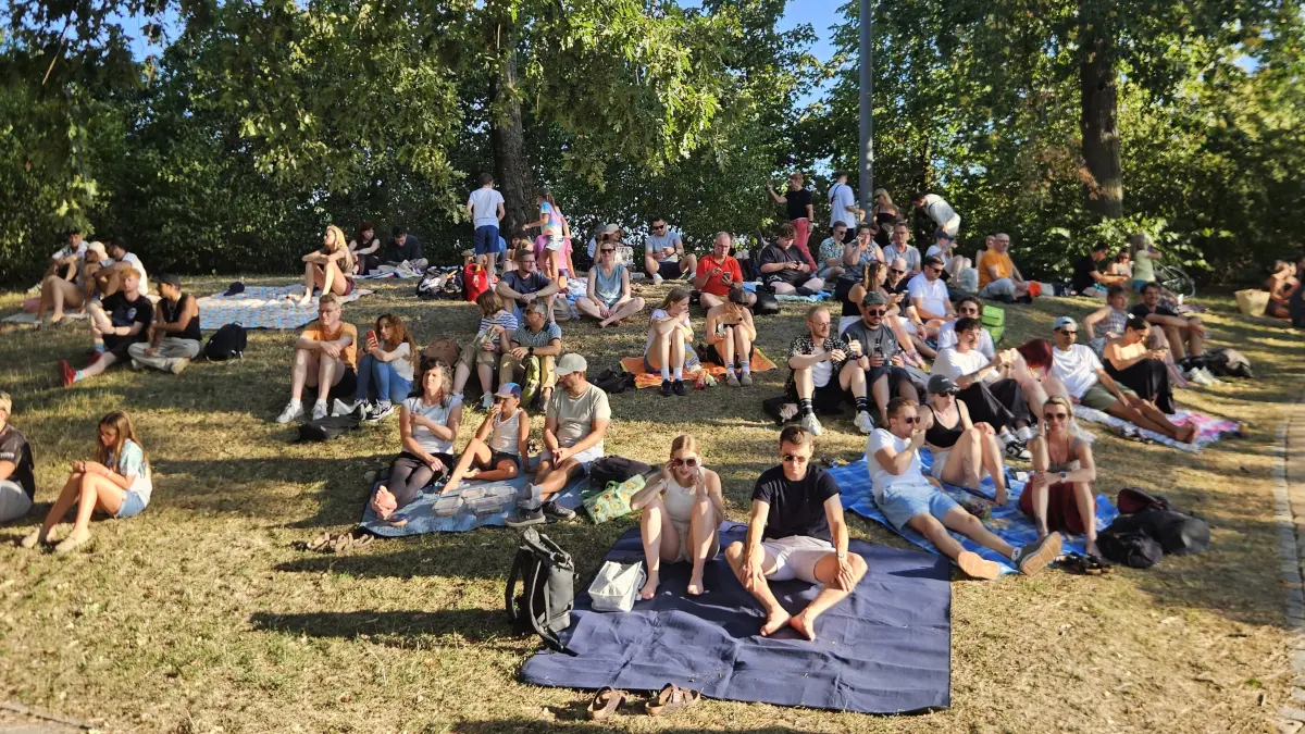 Sonnenfinsternis in der Sternwarte auf der Uhlandshöhe