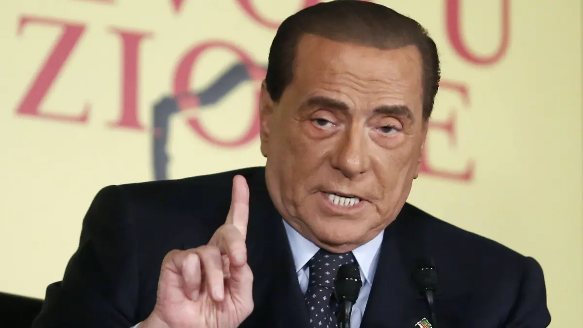 Der Unechte: Silvio Berlusconi liebte den schönen Schein. Was am italienischen Medienzaren und Ex-Ministerpräsidenten (noch) echt war, darüber gehen die Meinungen auseinander. Sein Haaransatz jedenfalls war definitiv eine Färbung.