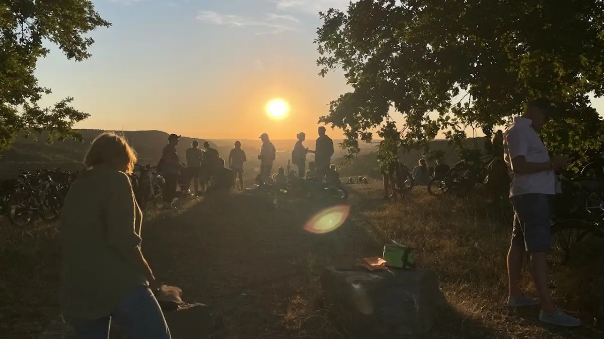 Zahlreiche Astro-Begeisterte versammelten sich auf dem Rappenhof in Leonberg. Danke an Steffen R. für das Bild.