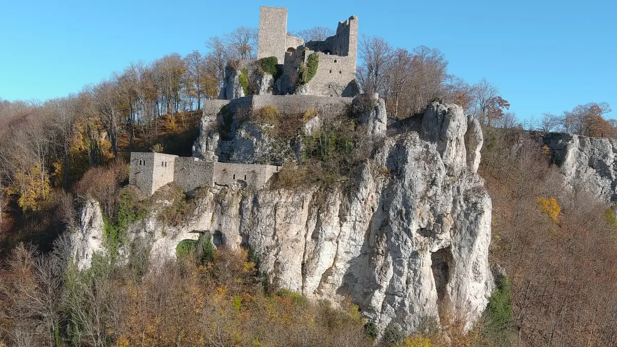 Die Burgruine Reußenstein wird ab Ende August wegen Bauarbeiten für Besucher gesperrt.