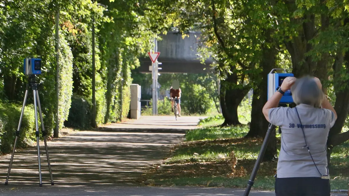 Polizei sperrt Engelbergstraße im Giebel für Vermessung von Tatort