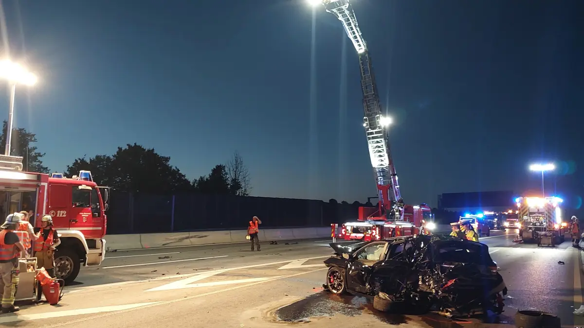 Unfall auf A81 Zuffenhausen