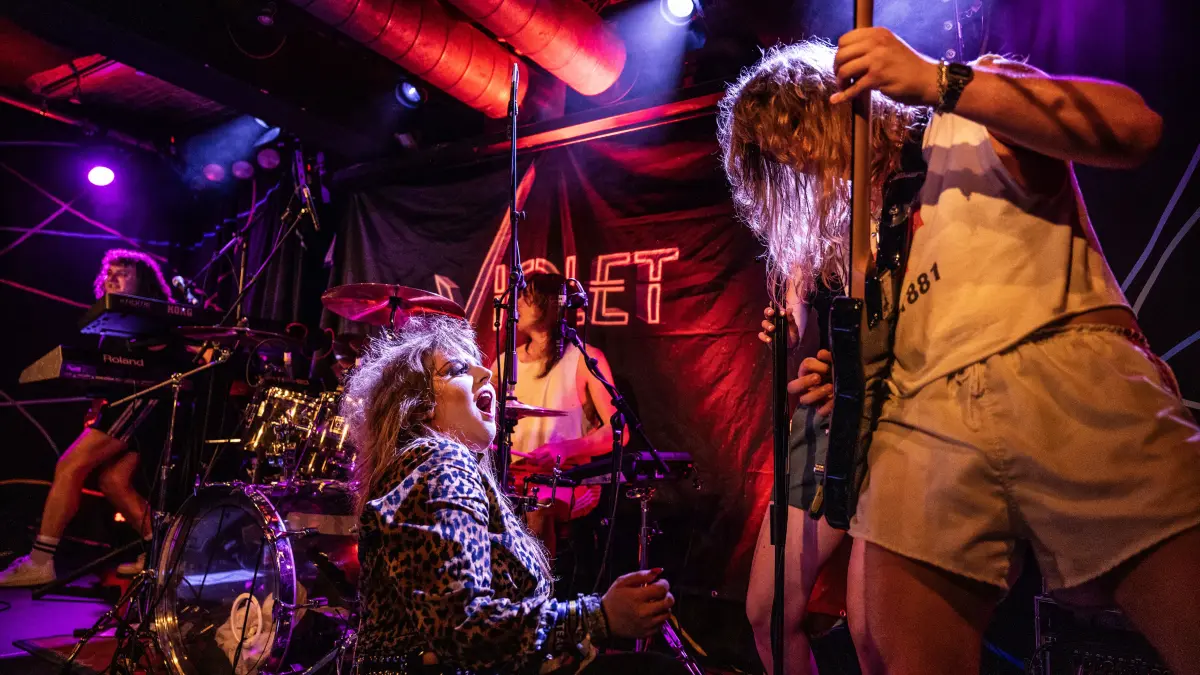 Violet im Merlin Stuttgart