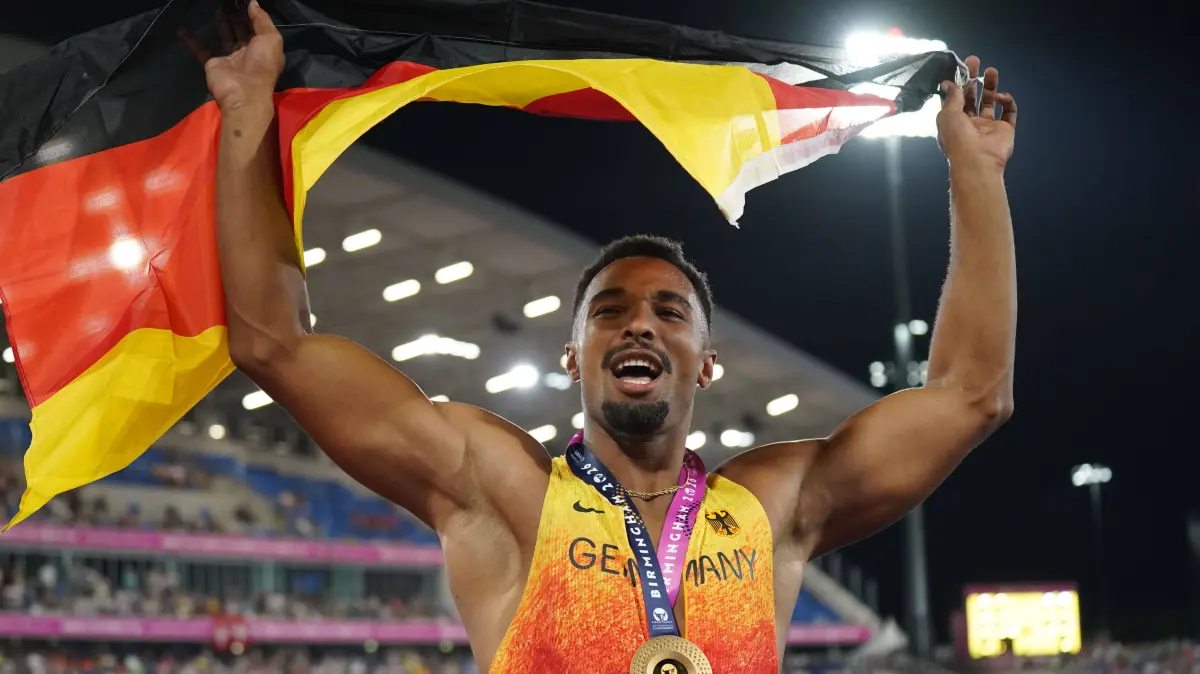 Birmingham , Leichtathletik, Athletics, Track and Field, EAA, Leichtathletik EM Birmingham 2026 European Championships birmingham 2026 , 10.08-17.08.2026, Alexander Stadium Birmingham, Grossbritannien , Decathlon, Zehnkampf, Leo Neugebauer Deutschland, Germany GER, mit Fahne Copyright Gladys Chai von der Laage *** Birmingham, Track and Field, Athletics, EAA, 2026 European Athletics Championships in Birmingham, August 1017, 2026, Alexander Stadium, Birmingham, United Kingdom, Decathlon, Leo Neugebauer, Germany GER, with flag. Copyright Gladys Chai von der Laage