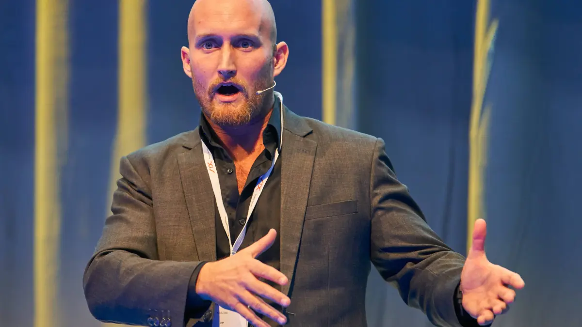 Karl ESS, Fitnesstrainer Youtube Star auf der Internet World Expo, Messe fuer E-Commerce, Neue Messe Muenchen am 06.03.2018 Foto: Peter Schatz