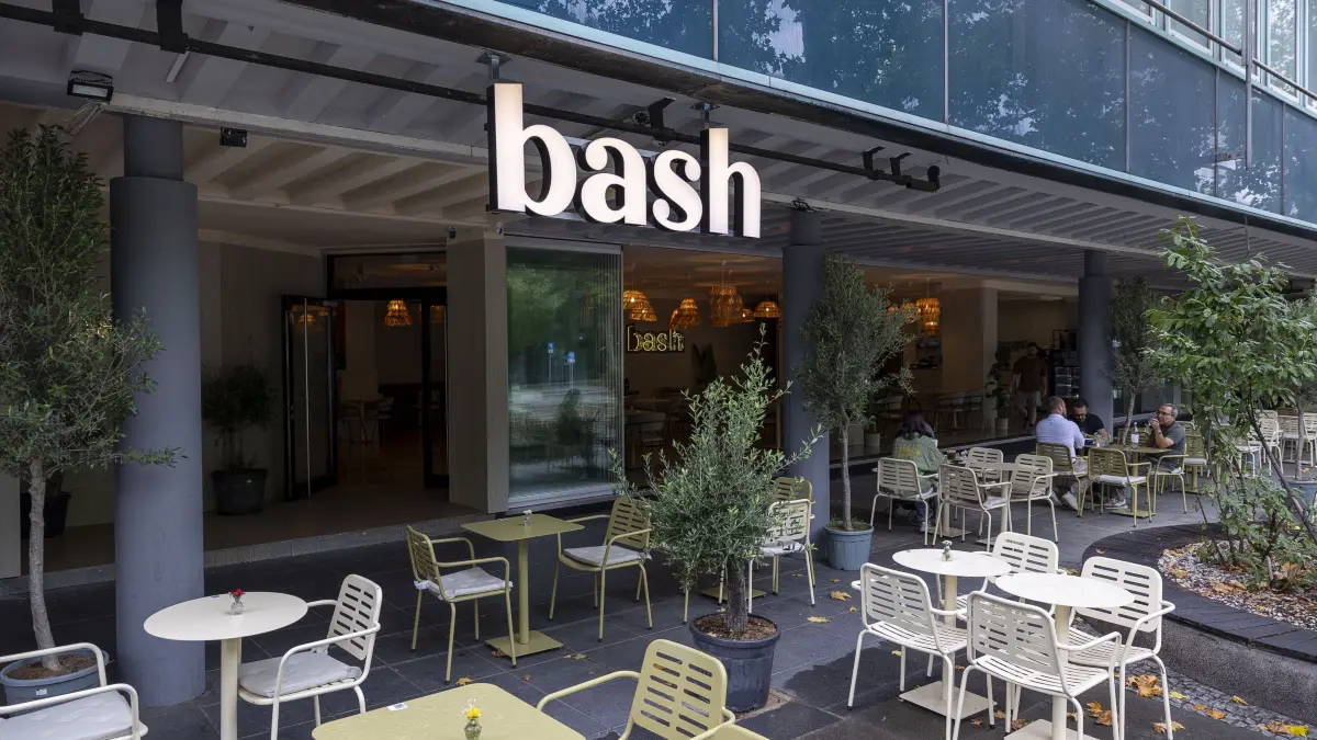 Lokal Bash: Neues Frühstückslokal Bash auf der Theodor-Heuss-Strasse.