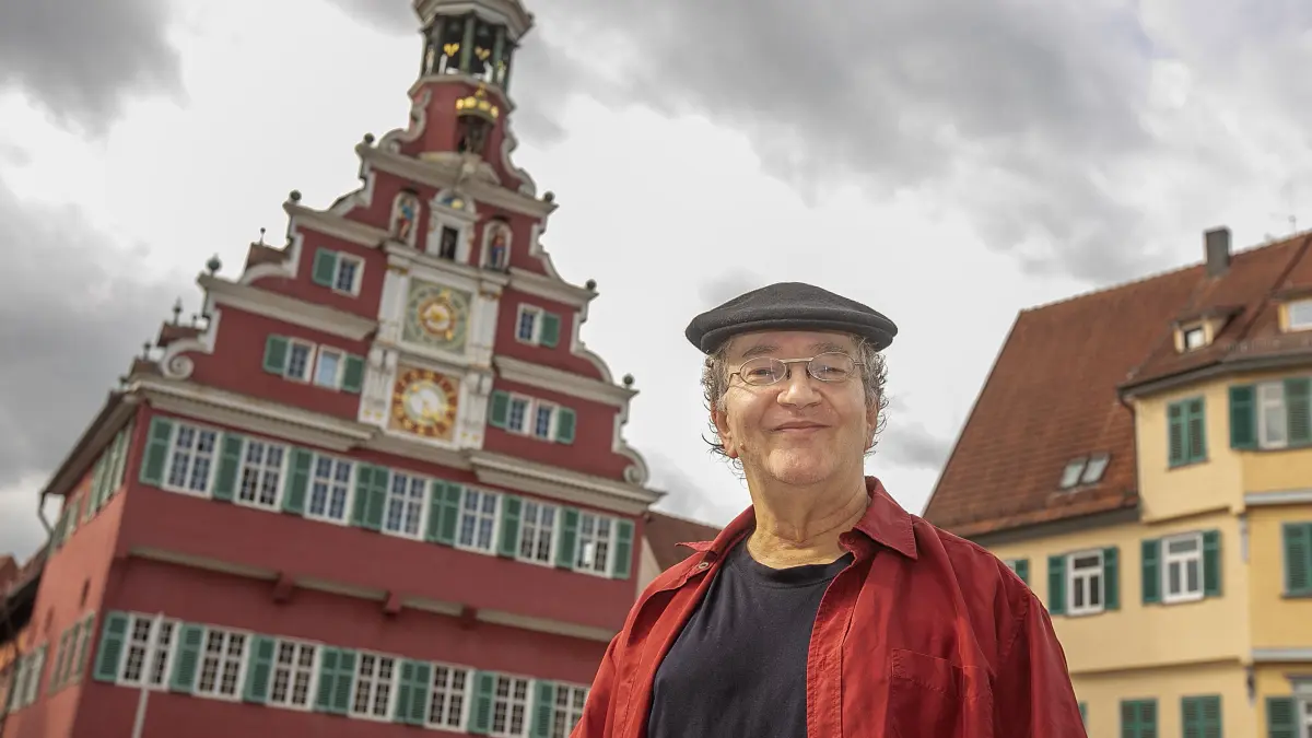 foto: Roberto Bulgrin
20. 08. 2026
Esslingen, Die Einweihung des Glockenspiels am Alten Rathaus jährt sich zum 100. Mal. Für Christoph Arndt ist das ein Stück Familiengeschichte