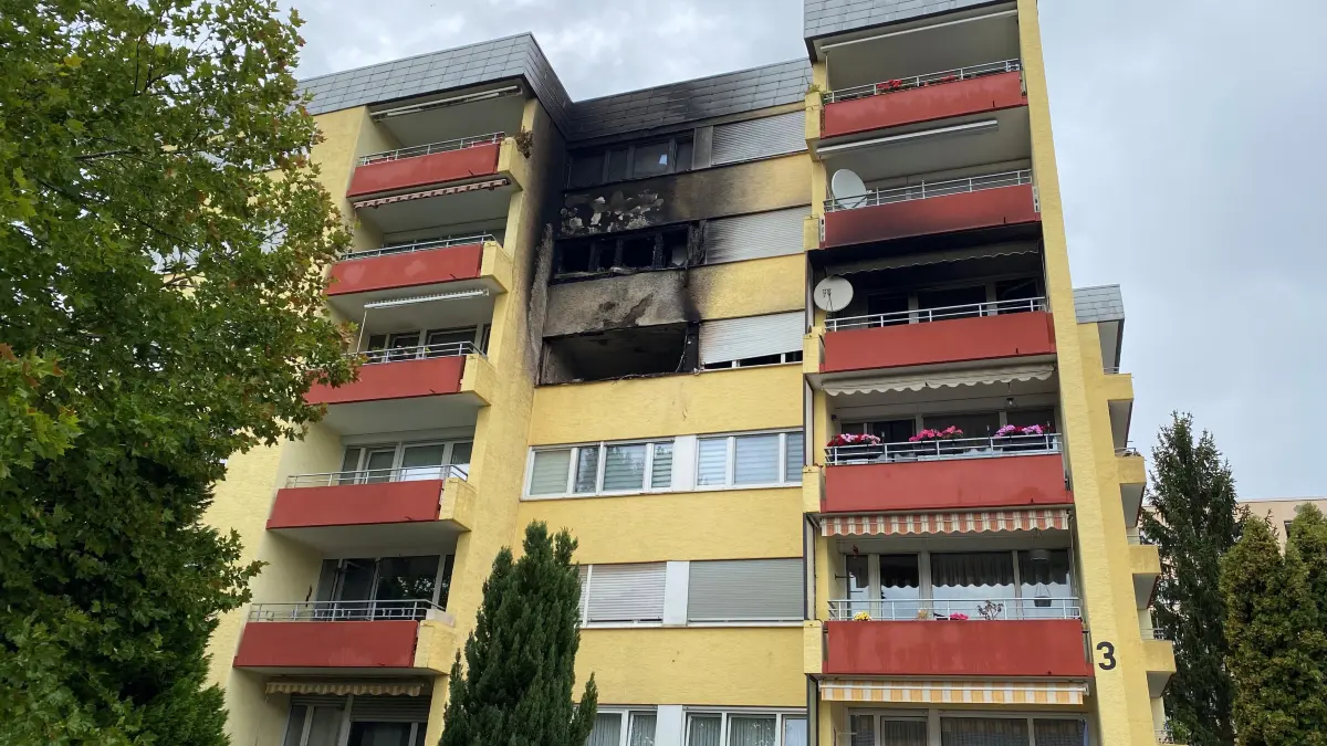 Zwei Wohnungen sind nicht mehr bewohnbar. Hat ein 93-jähriger Bewohner den Brand gelegt?