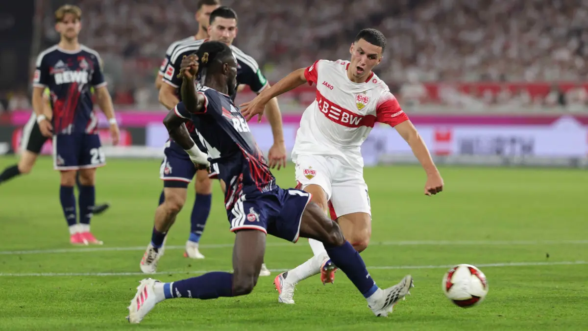 Fußball VfB Stuttgart vs. 1 .FC Köln : BAU // 2026.09.04, Deutschland, Stuttgart Fußball VfB Stuttgart vs. 1. FC Köln, Bilai El Khannouss (VfB) erzielt das Tor zum 1:0
Gemäß den Vorgaben der DFL Deutsche Fußball Liga ist es untersagt,
in dem Stadion und/oder vom Spiel angefertigte Fotoaufnahmen in Form von Sequenzbildern
und/oder videoähnlichen Fotostrecken zu verwerten bzw. verwerten zu lassen.
DFL, DFB regulations prohibit any use of photographs as image sequences and/or quasi-video.