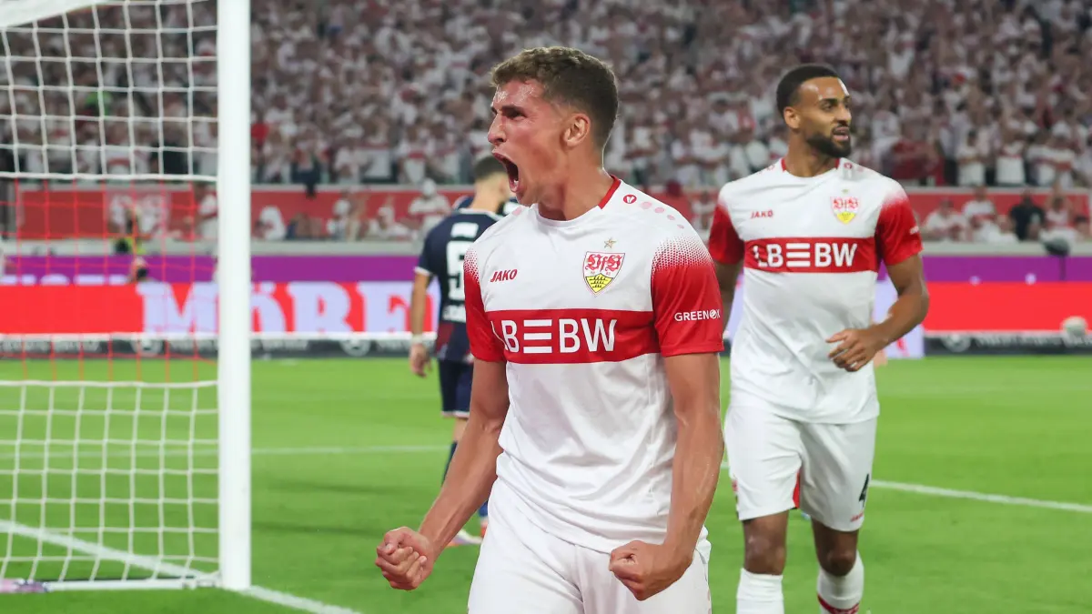 Fußball VfB Stuttgart vs. 1 .FC Köln : 2026.09.04, Deutschland, Stuttgart Fußball VfB Stuttgart vs. 1. FC Köln, Torschütze Grischa Prömel VfB jubelt über sein Tor zum 2:0 Gemäß den Vorgaben der DFL Deutsche Fußball Liga ist es untersagt, in dem Stadion und/oder vom Spiel angefertigte Fotoaufnahmen in Form von Sequenzbildern und/oder videoähnlichen Fotostrecken zu verwerten bzw. verwerten zu lassen. DFL, DFB regulations prohibit any use of photographs as image sequences and/or quasi-video. *** September 4, 2026, Germany, Stuttgart: Soccer match between VfB Stuttgart and 1. FC Köln goal scorer Grischa Prömel VfB celebrates his goal to make it 20. In accordance with the regulations of the DFL German Soccer League, it is prohibited to use or allow the use of photographs taken in the stadium and/or during the match in the form of image sequences and/or video-like photo series. DFL and DFB regulations prohibit any use of photographs as image sequences and/or quasi-video