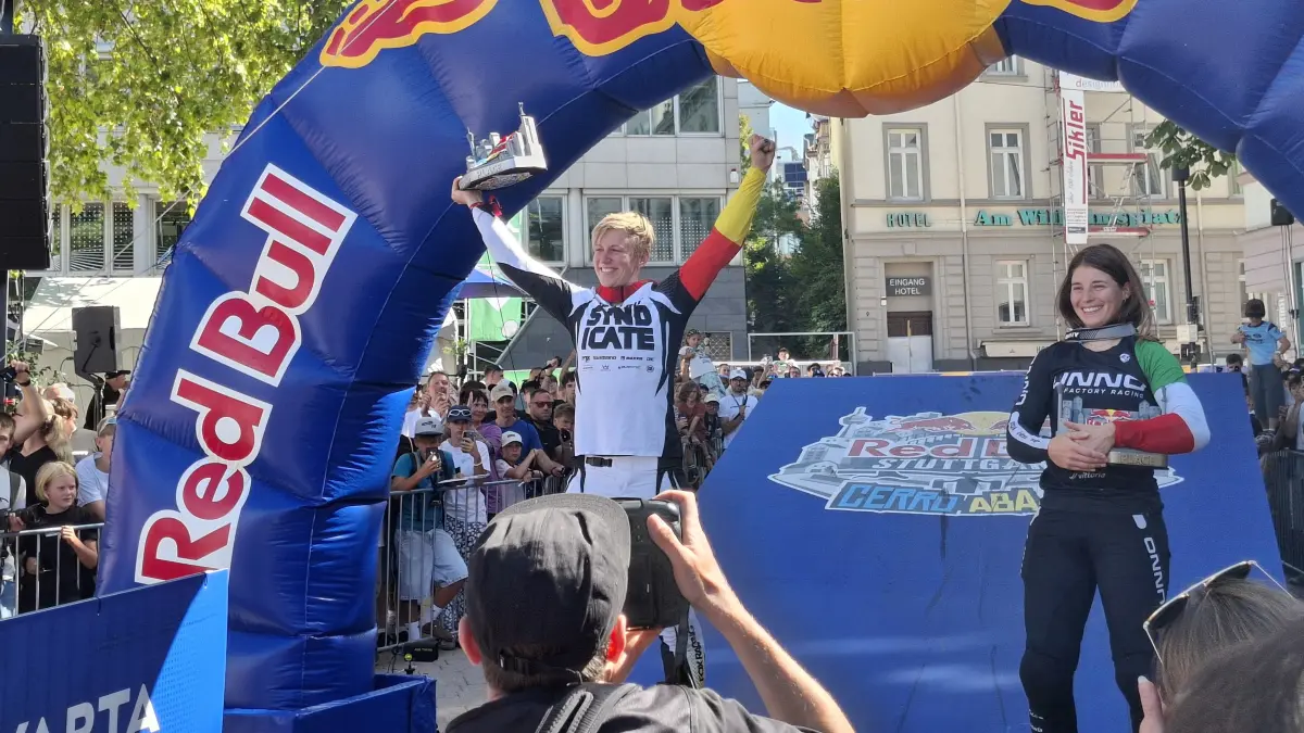 Nina Hoffmann, Cerro Abajo Stuttgart