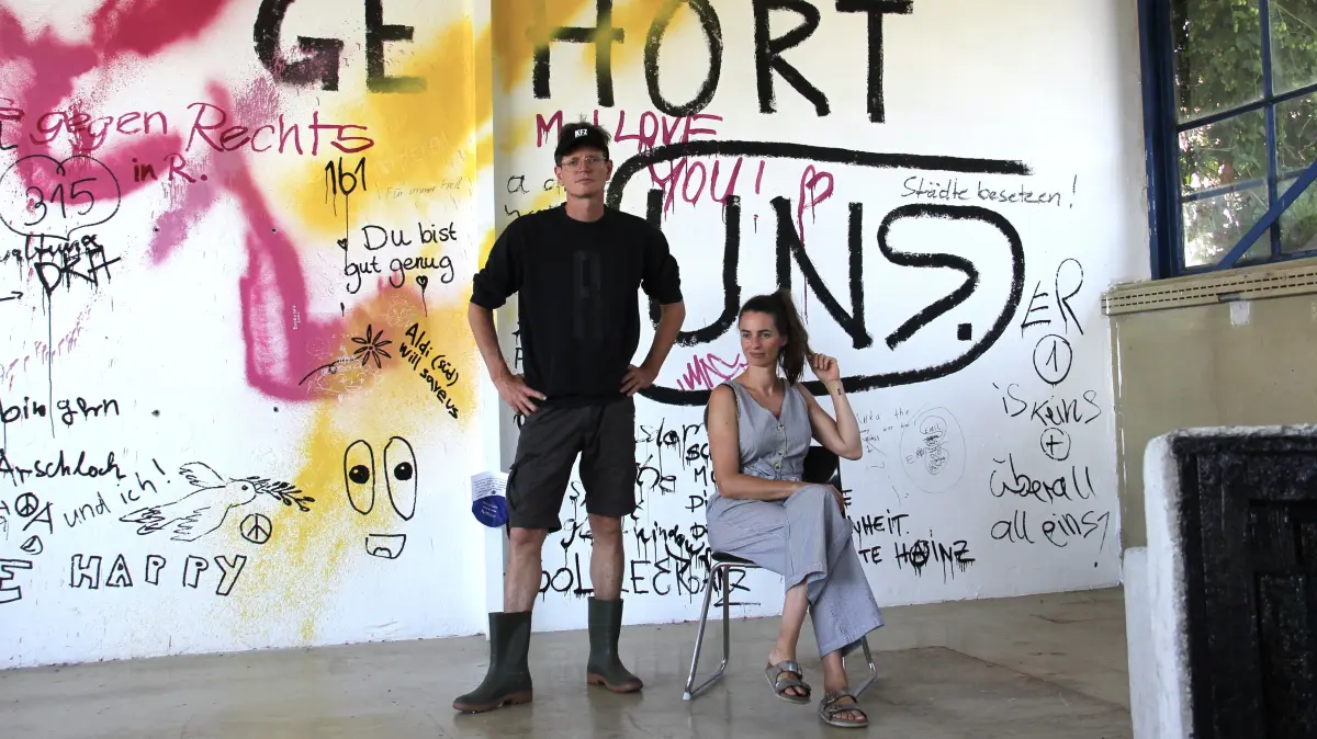 Kultur statt Autos: Ana Baumgart und Daniel Franz in der ehemaligen Werkstatt