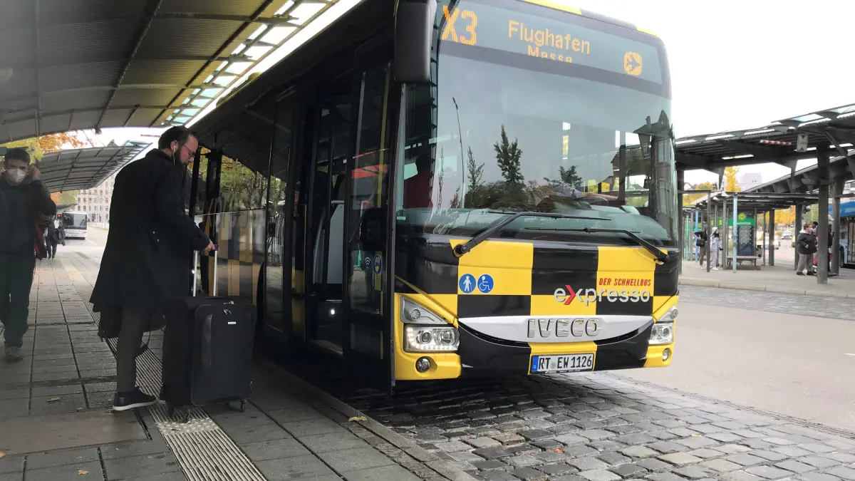Expresso Reutlingen Schnellbus X3 Busbahnhof reisen Bus Verkehr Stadtmitte: Expresso Reutlingen Schnellbus X3 Busbahnhof reisen Bus Verkehr Stadtmitte