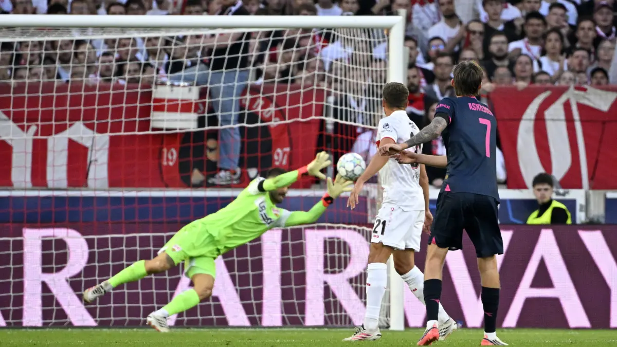 Champions League VfB Stuttgart vs Viking FK Stavanger: Torschuss Aktion Torchance Kristoffer Askildsen Viking FK Stavanger 07 Grischa Proemel VfB Stuttgart 21 Torwart Fabian Bredlow VfB Stuttgart 01 Aktion Strafraumszene, Torraumszene Champions League VfB Stuttgart vs Viking FK Stavanger 09.09.2026 DFL REGULATIONS PROHIBIT ANY USE OF PHOTOGRAPHS AS IMAGE SEQUENCES AND/OR QUASI-VIDEO Champions League VfB Stuttgart vs Viking FK Stavanger *** Shot on goal, action, scoring chance: Kristoffer Askildsen, Viking FK Stavanger 07 Grischa Proemel, VfB Stuttgart 21 Goalie Fabian Bredlow, VfB Stuttgart 01 Action, penalty area scene, scene in the goal area Champions League VfB Stuttgart vs. Viking FK Stavanger September 9, 2026 DFL REGULATIONS PROHIBIT ANY USE OF PHOTOGRAPHS AS IMAGE SEQUENCES AND/OR QUASI-VIDEO Champions League VfB Stuttgart vs. Viking FK Stavanger
