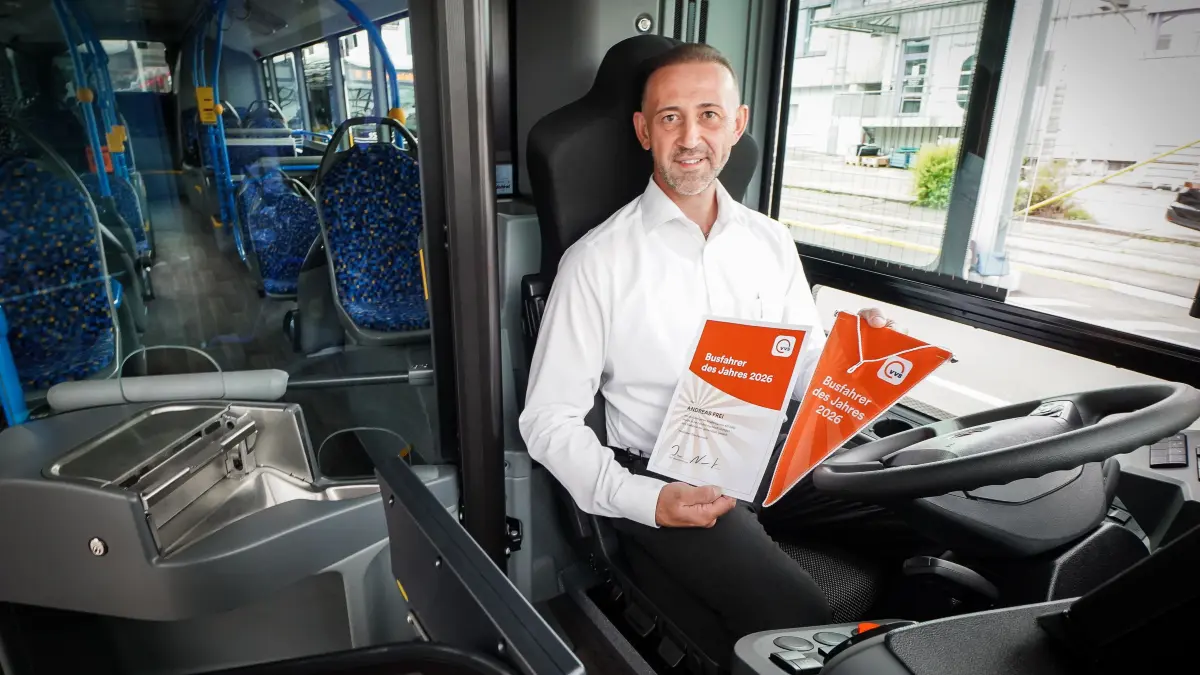 Auszeichnung des Busfahrers des Jahres der VVS Andrea Frei : Auszeichnung des Busfahrers des Jahres der VVS Andrea Frei