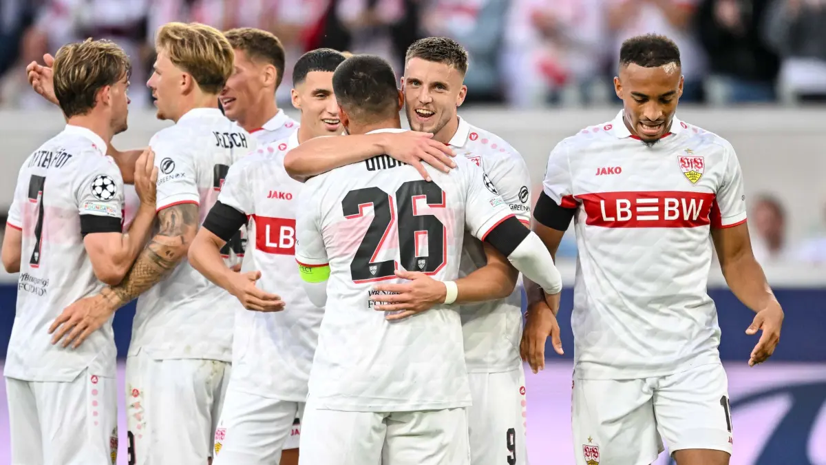 VfB Stuttgart - Viking Stavanger: 09.09.2026, Baden-Württemberg, Stuttgart: Fußball, Männer: Champions League, VfB Stuttgart - Viking Stavanger, Vorrunde, 1. Spieltag, MHPArena. Ermedin Demirović (VfB Stuttgart) und das Team jubeln nach dem Tor zum 3:1. Foto: Harry Langer/dpa +++ dpa-Bildfunk +++