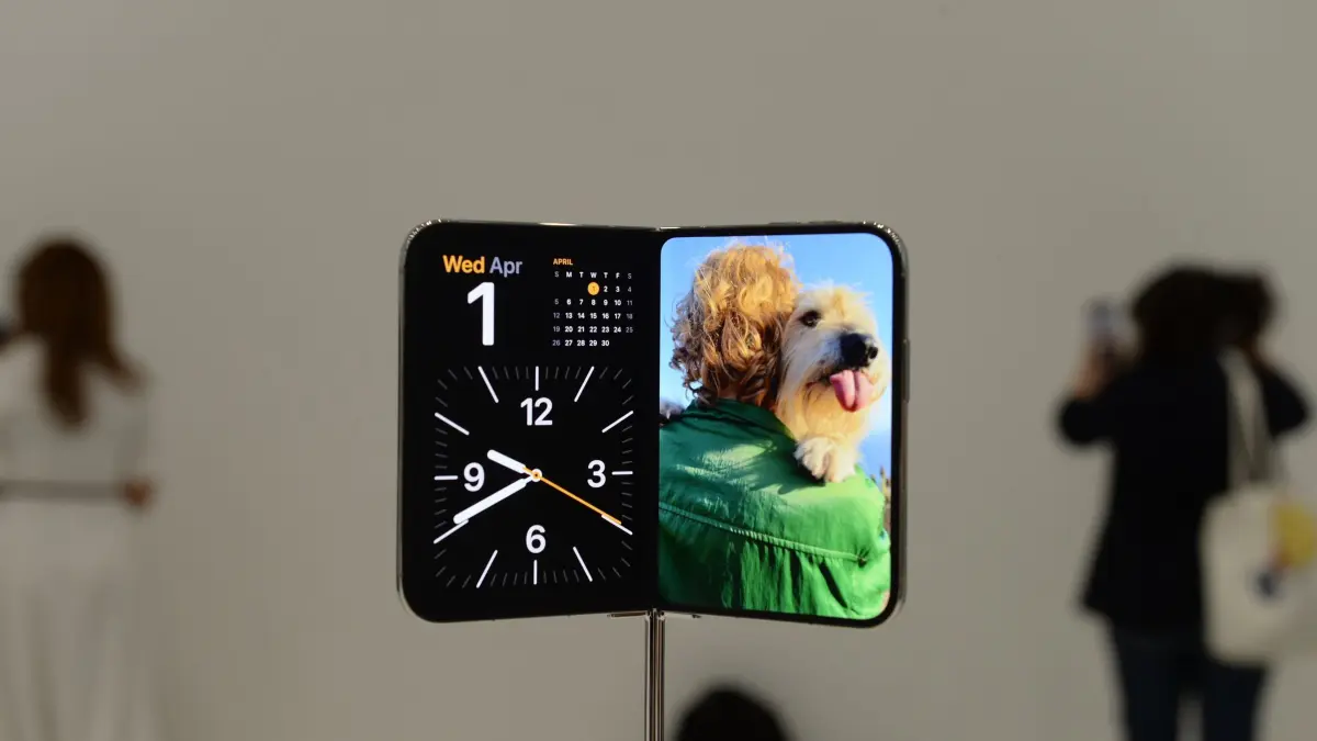 Zwei Apps nebeneinander auf Apples iPhone Duo
