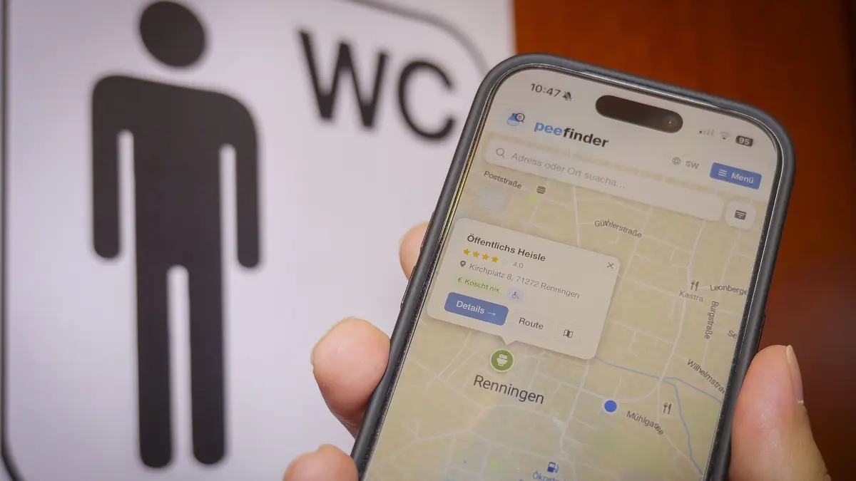 PeeFinder: Renningen - Wenn das dringende Bedürfnis wirklich dringend wird – die App Peefinder will hier schnell und unkompliziert helfen, die nächste Toilette zu finden. Programmiert hat sie der Renninger Moritz Skubski – oder, besser gesagt, von einer KI programmieren lassen. Nutzer können zudem die Toiletten bewerten und Hinweise geben, etwa zur Barrierefreiheit oder Zusatzangeboten wie Wickeltischen.