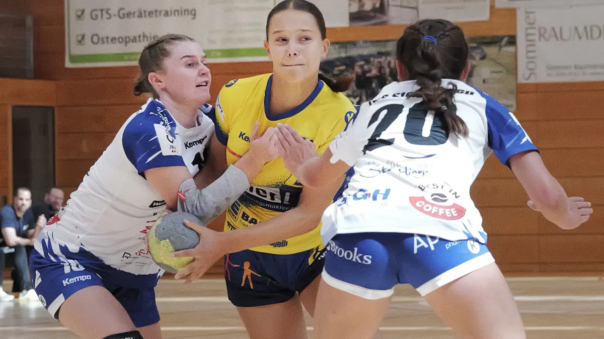 Handball, Frauen, Regionalliga BW, HSG Leinfelden-Echterdingen - TuS Steißlingen: Handball, Damen, Frauen, Regionalliga Baden-Württemberg, Regionalliga BW, HSG Leinfelden-Echterdingen, HSG LE - TuS Steißlingen
Nr.20 (HSGLE): Jorina Schade - gelb/blau
Fotograf: Günter E. Bergmann - Photography
Aufnahmedatum: 12.09.2026