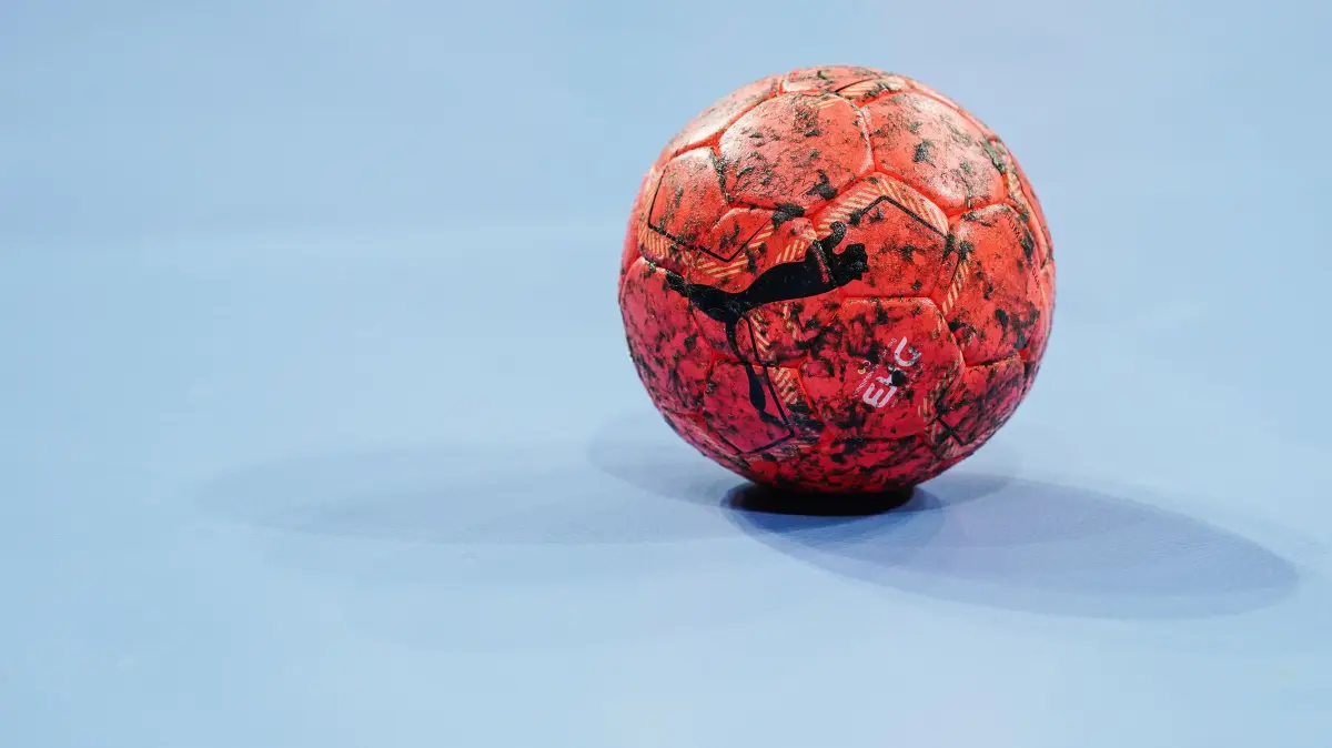 Der Ball ist in dieser Saison der Freund der Neuhausener.