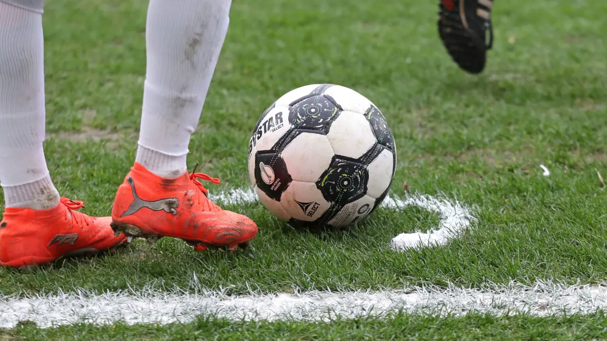 Die Fußballer der Region sind sowohl in der Landesliga am Mittwochabend als auch im Bezirkspokal am Donnerstagabend gefordert.