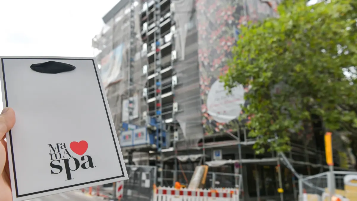 Mama Spa: Stuttgart, Mama Spa schliesst auf grund u.A. auch der Baustelle um das Geschäft herum.
Augustenstrasse 2