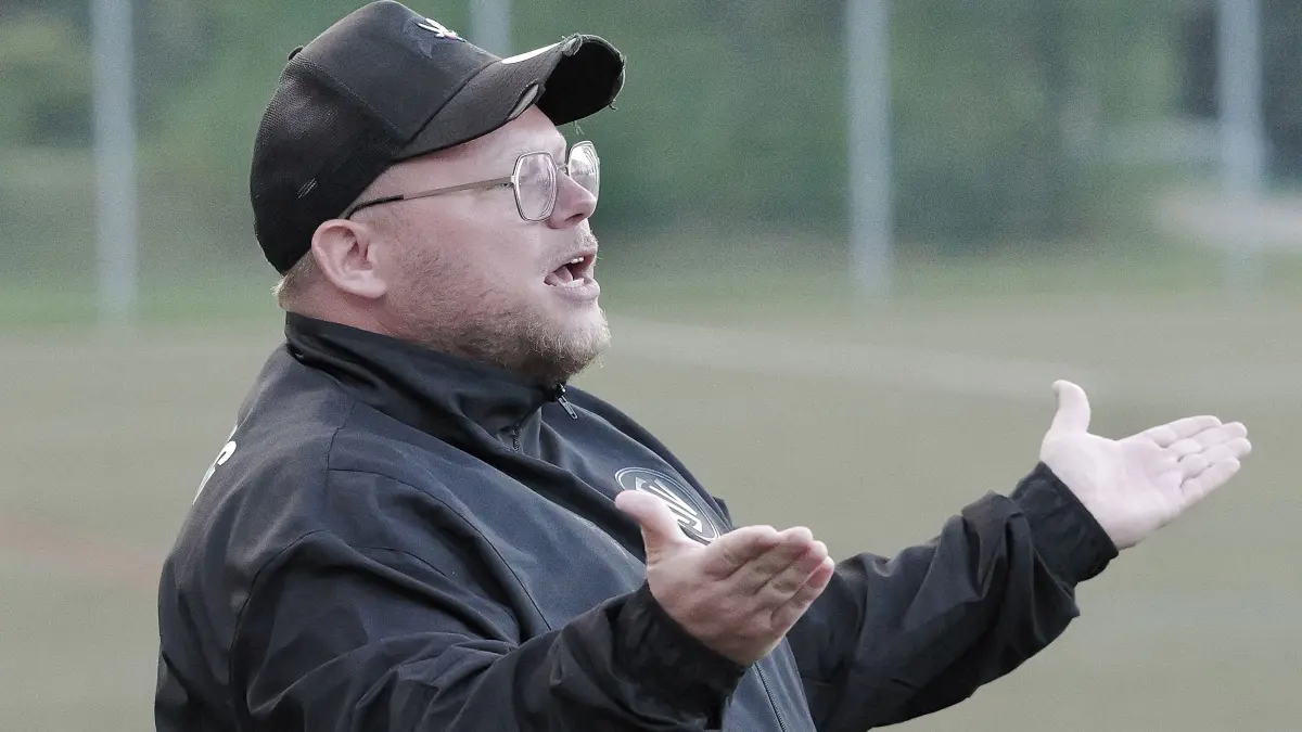 Fußball, Fussball, Landesliga, ASV Botnang - FC Esslingen: Fußball, Fussball, Landesliga, ASV Botnang - FC Esslingen
Trainer (B): Alexander Schweizer
Fotograf: Günter E. Bergmann - Photography
Aufnahmedatum: 16.09.2026