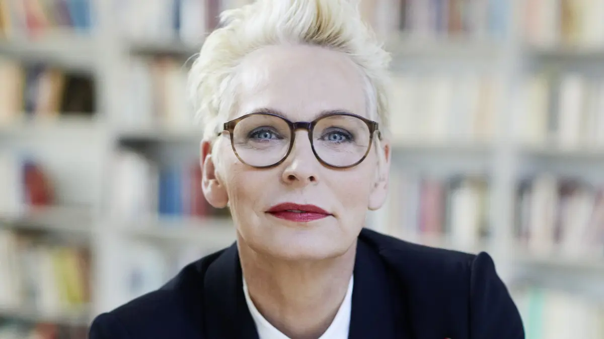 Adult Education Center in Göppingen: Presenter Bärbel Schäfer on the trail ...