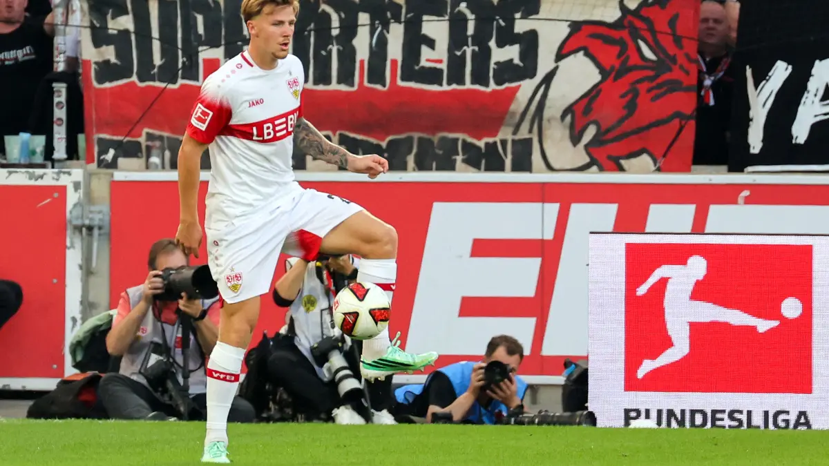Fußball VfB Stuttgart vs. Borussia Dortmund : BAU // 19.09.2026, Deutschland, Stuttgart, Fußball Bundesliga,
VfB Stuttgart vs. Borussia Dortmund, Finn Jeltsch (VfB)