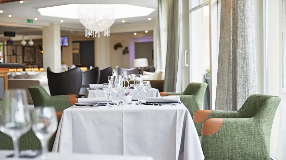 Einblick in das gemütliche Restaurant des Hotel Rosenstock.