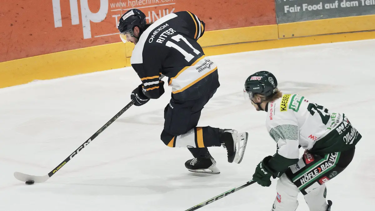 Eishockey, DEB Oberliga, Stuttgarter EC - Hockey Club Tigers: Eishockey, Eiswelt Stuttgart, DEB Oberliga, Männer, Stuttgart Rebels, Stuttgarter EC - Hockey Club Tigers
Nr.17 (S): Toni Ritter - blau/gelb
Fotograf: Günter E. Bergmann - Photography
Aufnahmedatum: 20.09.2026