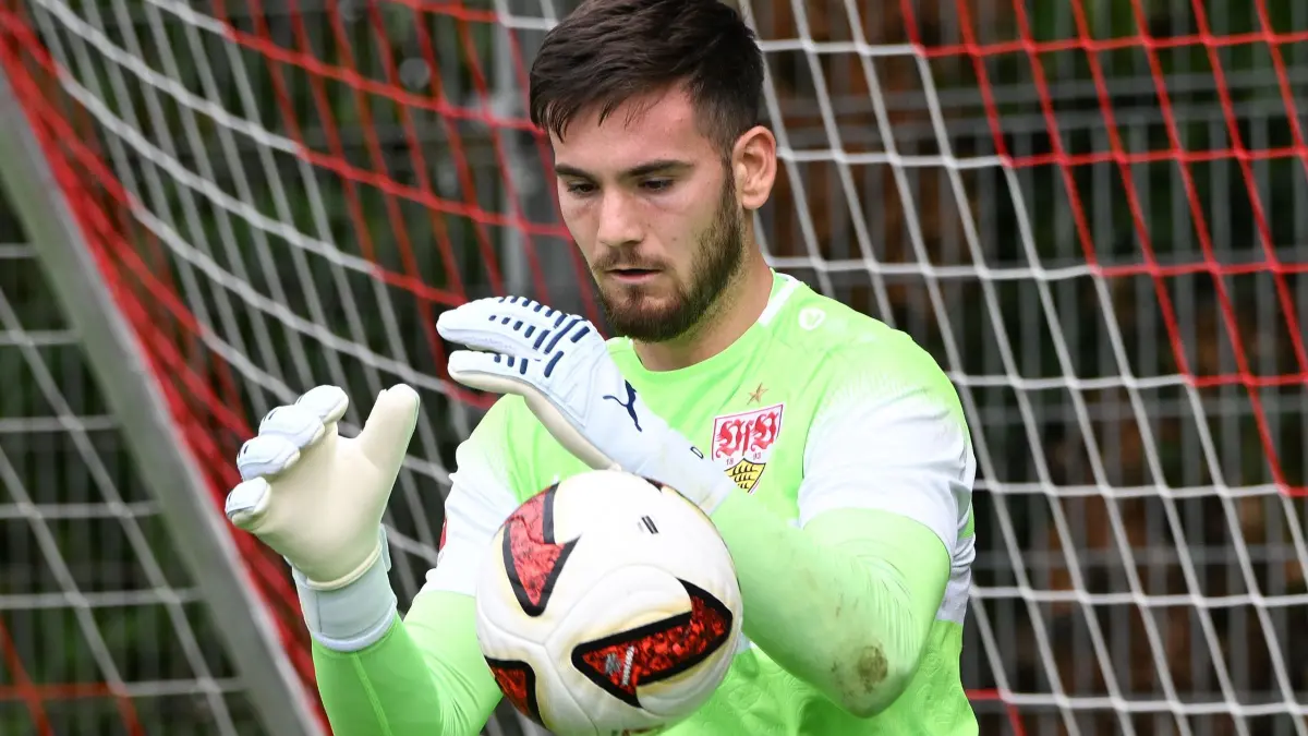 VfB Stuttgart vs. Greuther Fürth: Live ticker: With Dennis Seimen - | this ...