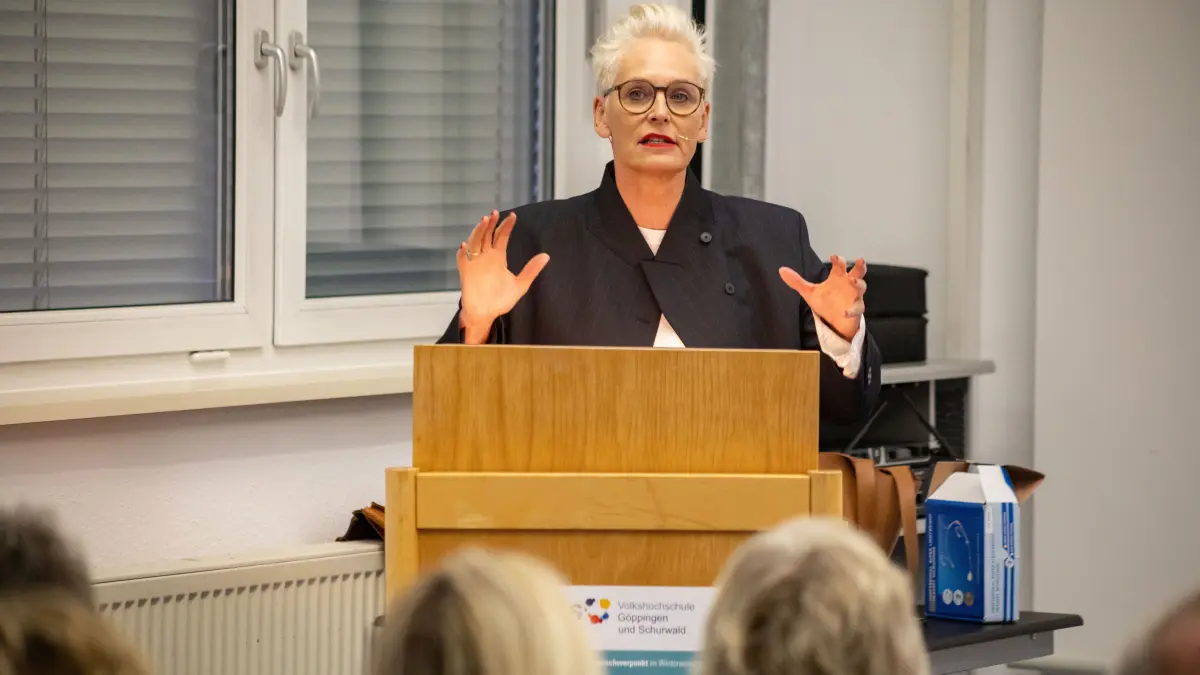 Bärbel Schäfer in Göppingen: Loneliness - | a taboo subject