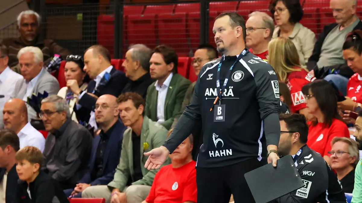 BAU // 24.09.2026, Deutschland, Stuttgart, DHB Pokal Saison 2026/2027,
TVB Stuttgart vs. HC Erlangen, TVB Trainer Misha Kaufmann