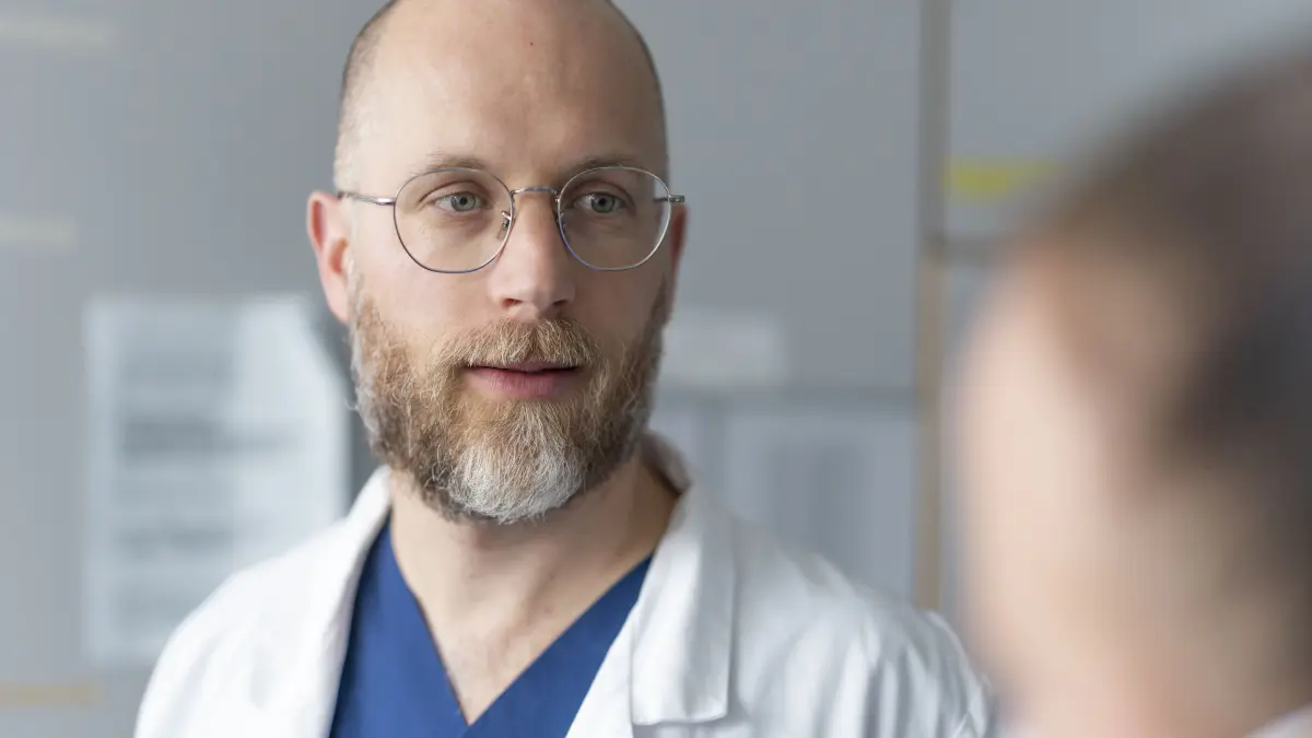 Dr. Kay-Karsten Kober ist stellvertretender Herstellungsleiter im Bereich Blutprodukte, Stammzell- und Spenderlymphozytenherstellung.
