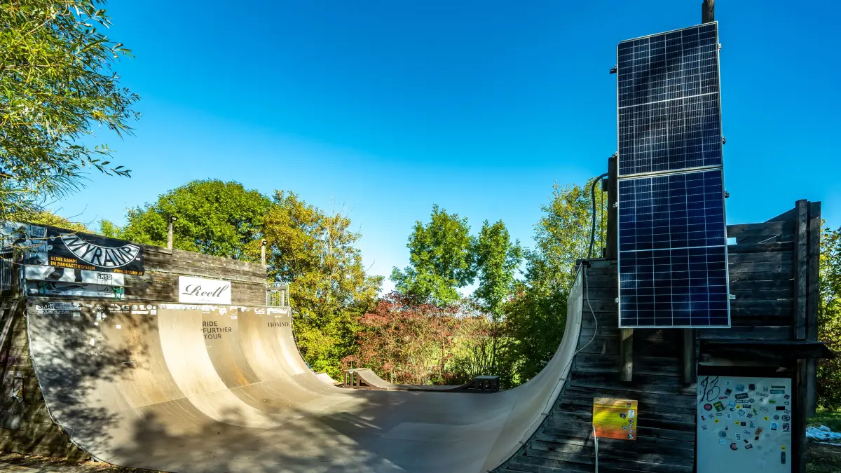 Hohenstaufen Skater Skatepark Halfpipe ist renoviert