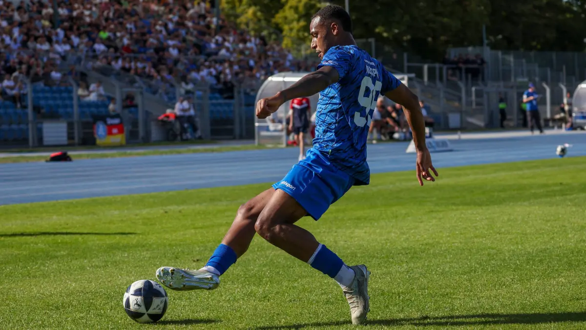 ußball SGV Heilbronn-Freiberg vs. SV Stuttgarter Kickers: BAU // 2026.09.26, Deutschland, Heilbronn Fußball SGV Heilbronn-Freiberg vs. SV Stuttgarter Kickers, Marlon Mustapha (Freiberg)