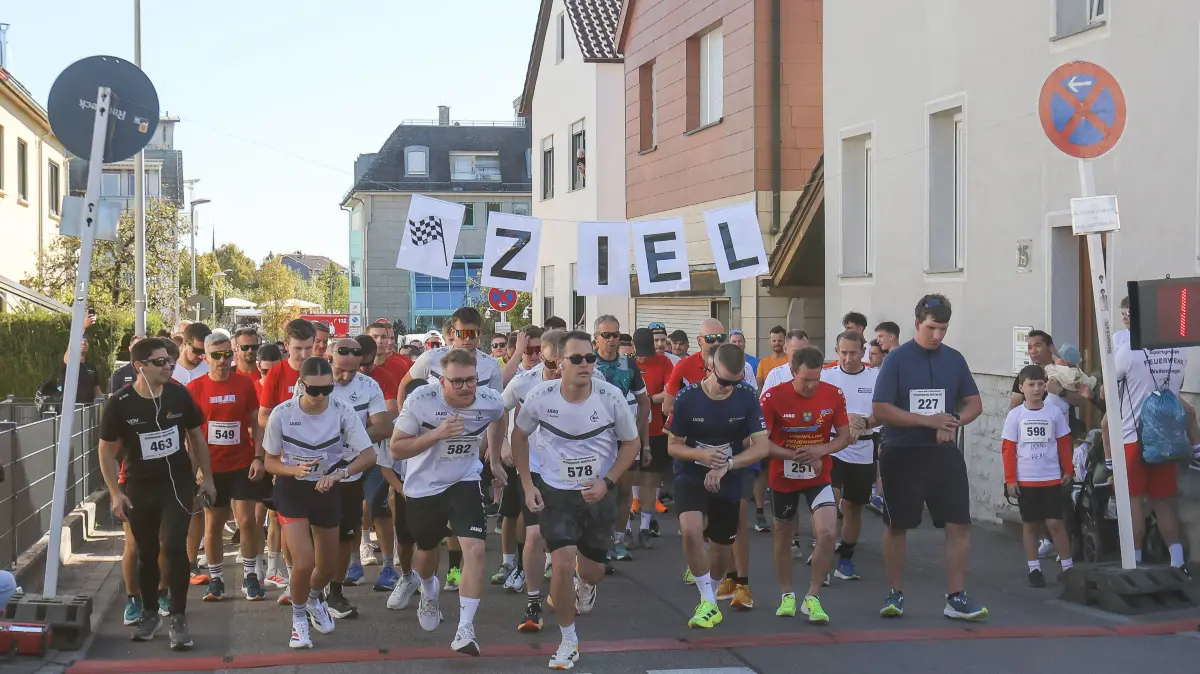 Beim Feuerwehr-Duathlon in Tamm starteten insgesamt etwas mehr als 600 Feuerwehrleute und ihre Angehörigen.
