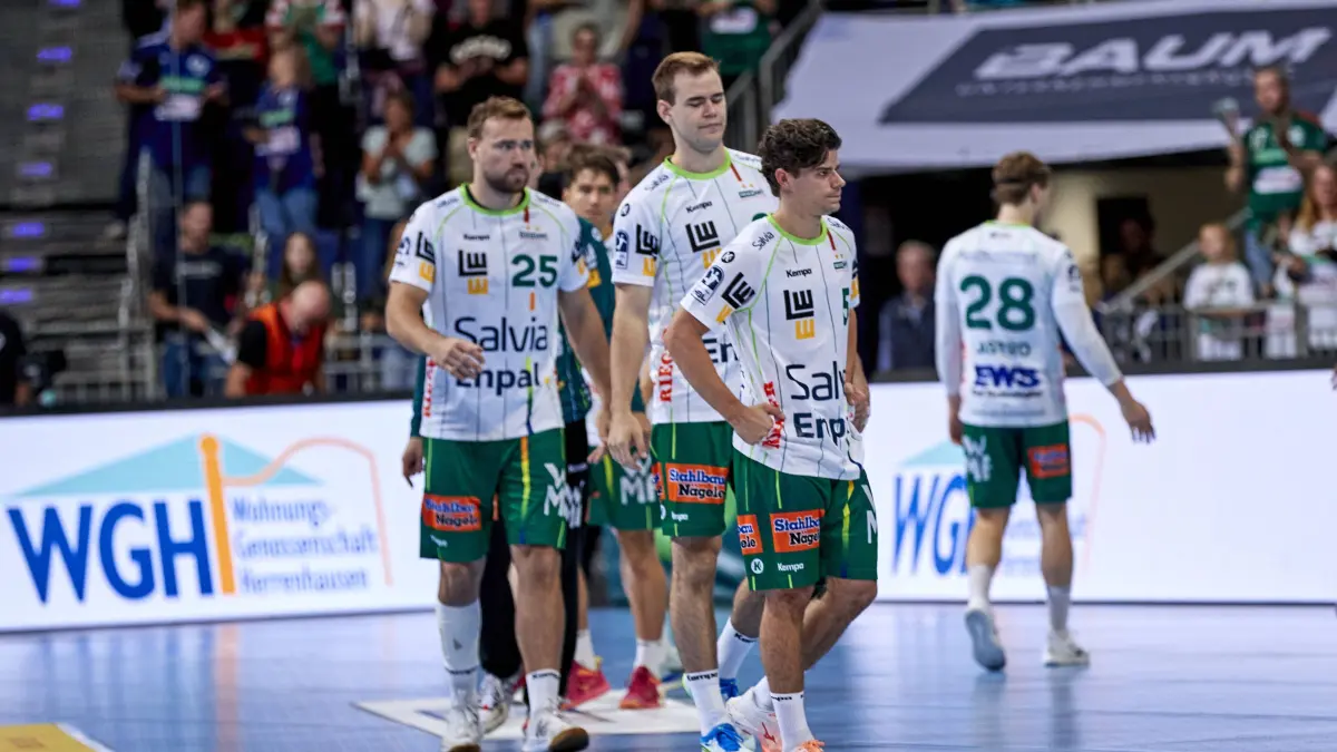 Goeppingen traurig TSV Hannover-Burgdorf - vs. FRISCH AUF Goeppingen, Handball Bundesliga, HBL, Saison 2026/2027 27.09.2026 -Pressefoto/Jan-Frederic Helbig TSV Hannover-Burgdorf - vs. FRISCH AUF Goeppingen, Handball Bundesliga, HBL, ZAG Arena, Opel Handball-Bundesliga, Saison 2026/2027, 27.09.2026 Hannover *** Göppingen: TSV Hannover Burgdorf vs. FRISCH AUF Göppingen, Handball Bundesliga, HBL, 20262027 Season, September 27, 2026, Press Photo by Jan Frederic Helbig: TSV Hannover Burgdorf vs. FRISCH AUF Goeppingen, Handball Bundesliga, HBL, ZAG Arena, Opel Handball Bundesliga, 20262027 season, September 27, 2026, Hannover Copyright: xEibner-Pressefoto/Jan-FredericxHelbigx EP_JHG