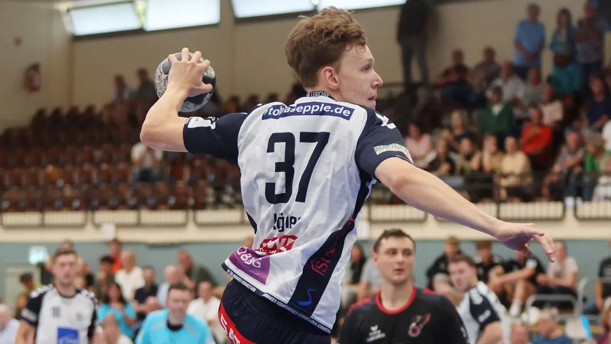 BAU // Kornwestheim , 3.Liga Männer Süd , SV Salamander Kornwestheim vs. SG Regensburg , Jan Kägler ( Korn )