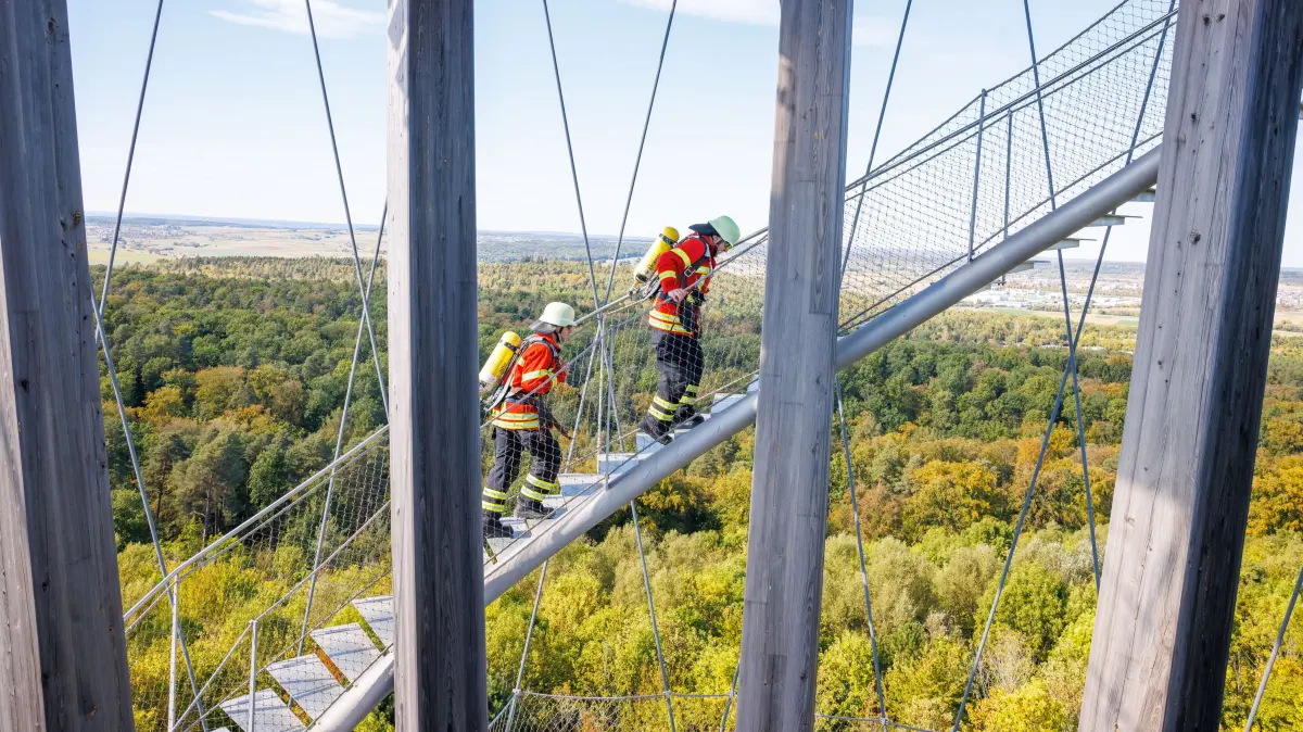 Feuerwehrlauf Schönbuchturm: Herrenberg, Schönbuchturm, Kreisfeuerwehrverband, Feuerwehrlauf, Feuerwehrmann, Feuerwehrfrau, Turm, Treppen,